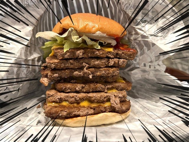 疊了 7 片牛肉餅的 MEGA Wendy's 巨大漢堡